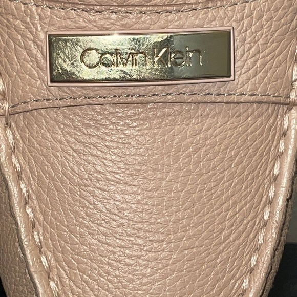 Anthropologie Calvin Klein Leta Leather Flats/Slip Ons. Size 9. Rubber Soles - Picture 4 of 13